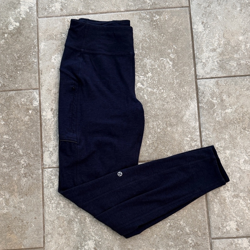 lululemon athletica Midnight Blue w/ Pocket Leggings Sz 6